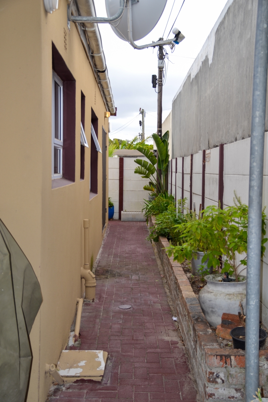 4 Bedroom Property for Sale in Rondebosch East Western Cape